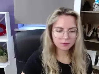 ZoeyFancy's Live Sex Cam Show