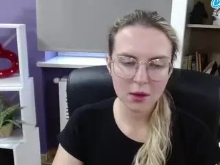 ZoeyFancy's Live Sex Cam Show