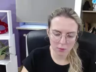 ZoeyFancy's Live Sex Cam Show