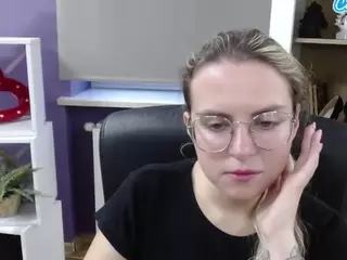 ZoeyFancy's Live Sex Cam Show