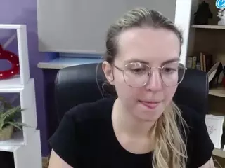 ZoeyFancy's Live Sex Cam Show