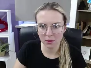 ZoeyFancy's Live Sex Cam Show