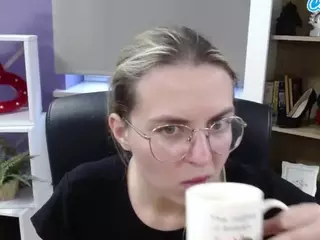 ZoeyFancy's Live Sex Cam Show