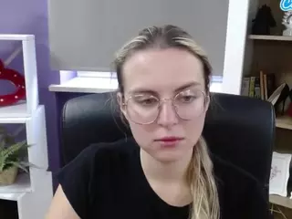 ZoeyFancy's Live Sex Cam Show