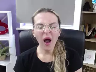ZoeyFancy's Live Sex Cam Show