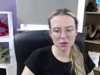 ZoeyFancy's Live Sex Cam Show