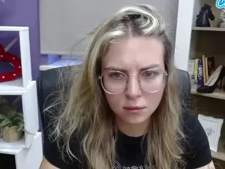 ZoeyFancy's Live Sex Cam Show