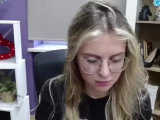 ZoeyFancy's Live Sex Cam Show
