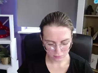 ZoeyFancy's Live Sex Cam Show