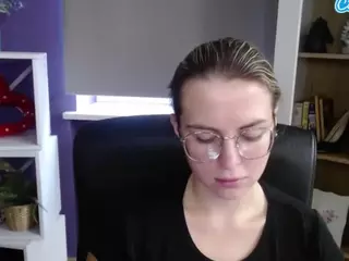 ZoeyFancy's Live Sex Cam Show