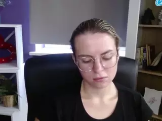 ZoeyFancy's Live Sex Cam Show