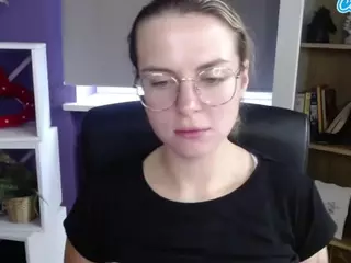 ZoeyFancy's Live Sex Cam Show