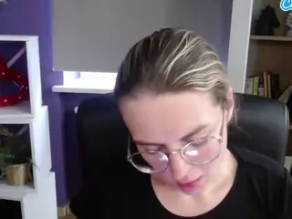 ZoeyFancy's Live Sex Cam Show