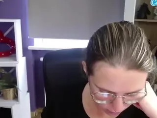 ZoeyFancy's Live Sex Cam Show