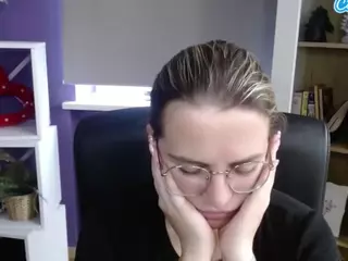 ZoeyFancy's Live Sex Cam Show
