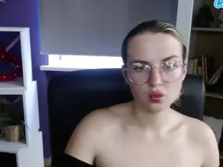 ZoeyFancy's Live Sex Cam Show