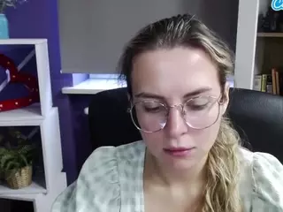 ZoeyFancy's Live Sex Cam Show