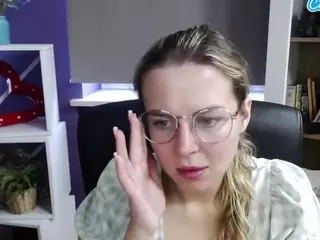 ZoeyFancy's Live Sex Cam Show