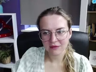 ZoeyFancy's Live Sex Cam Show