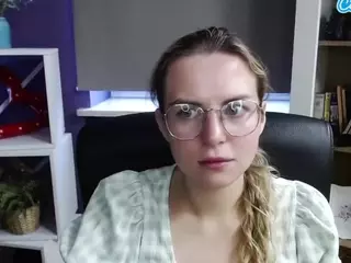 ZoeyFancy's Live Sex Cam Show