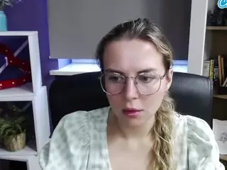 ZoeyFancy's Live Sex Cam Show