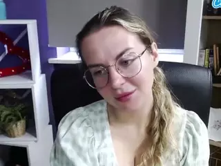 ZoeyFancy's Live Sex Cam Show