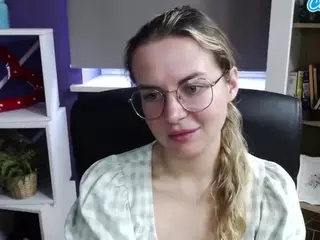 ZoeyFancy's Live Sex Cam Show