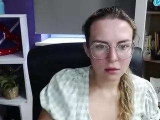 ZoeyFancy's Live Sex Cam Show