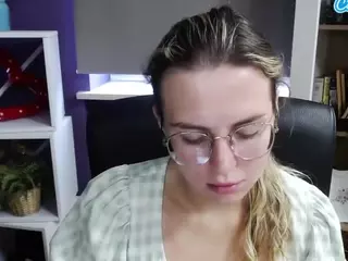 ZoeyFancy's Live Sex Cam Show