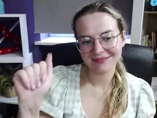 ZoeyFancy's Live Sex Cam Show