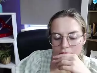 ZoeyFancy's Live Sex Cam Show