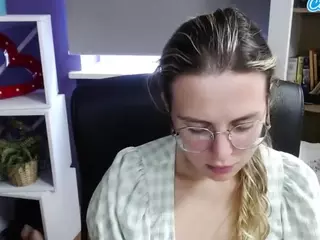 ZoeyFancy's Live Sex Cam Show