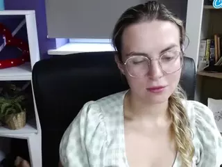 ZoeyFancy's Live Sex Cam Show