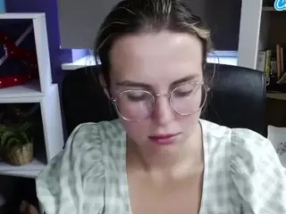 ZoeyFancy's Live Sex Cam Show