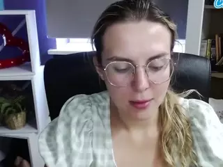 ZoeyFancy's Live Sex Cam Show