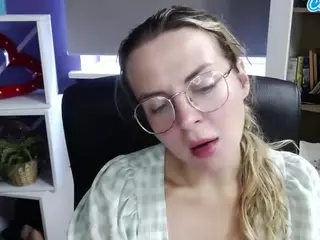 ZoeyFancy's Live Sex Cam Show