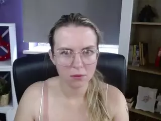 ZoeyFancy's Live Sex Cam Show