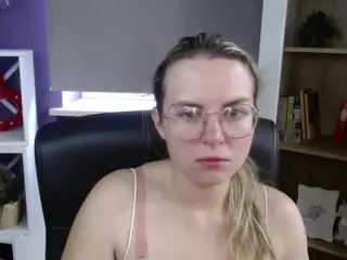 ZoeyFancy's Live Sex Cam Show