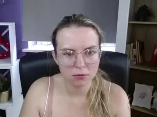 ZoeyFancy's Live Sex Cam Show