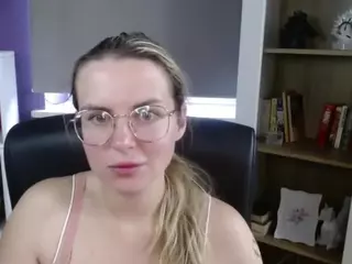 ZoeyFancy's Live Sex Cam Show