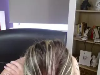 ZoeyFancy's Live Sex Cam Show