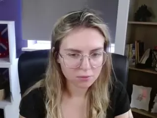 ZoeyFancy's Live Sex Cam Show