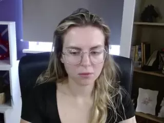 ZoeyFancy's Live Sex Cam Show