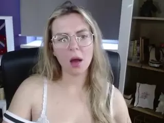 ZoeyFancy's Live Sex Cam Show