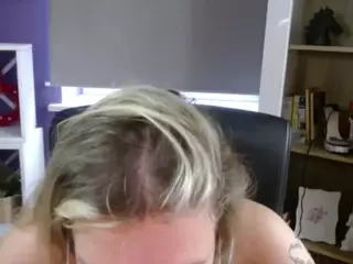 ZoeyFancy's Live Sex Cam Show