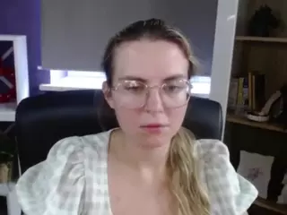 ZoeyFancy's Live Sex Cam Show