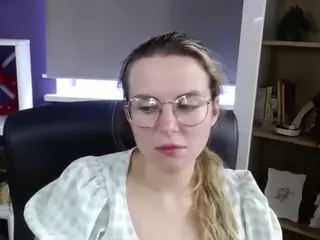 ZoeyFancy's Live Sex Cam Show