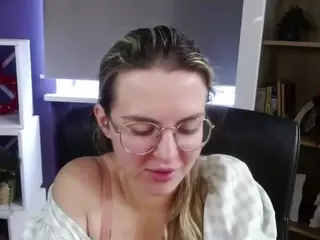 ZoeyFancy's Live Sex Cam Show