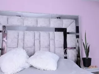 EmmaBruns's Live Sex Cam Show
