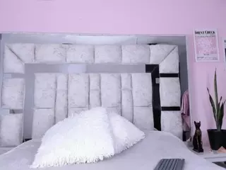 EmmaBruns's Live Sex Cam Show